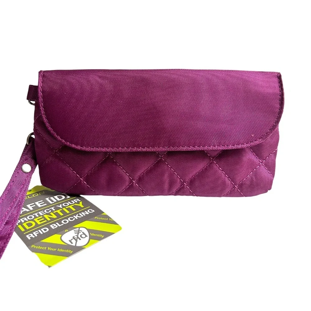 NWT Travelon SAFE ID RFID Blocking Wristlet